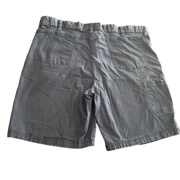 ClearWater Outfitters shorts size 40 - Picture 2 of 4